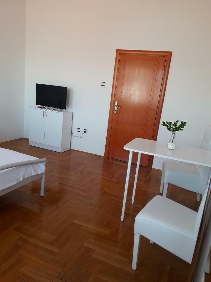 Apartman Dunja Ns 2 نوفي ساد المظهر الخارجي الصورة